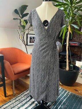 Ditsy navy floral print wrap dress